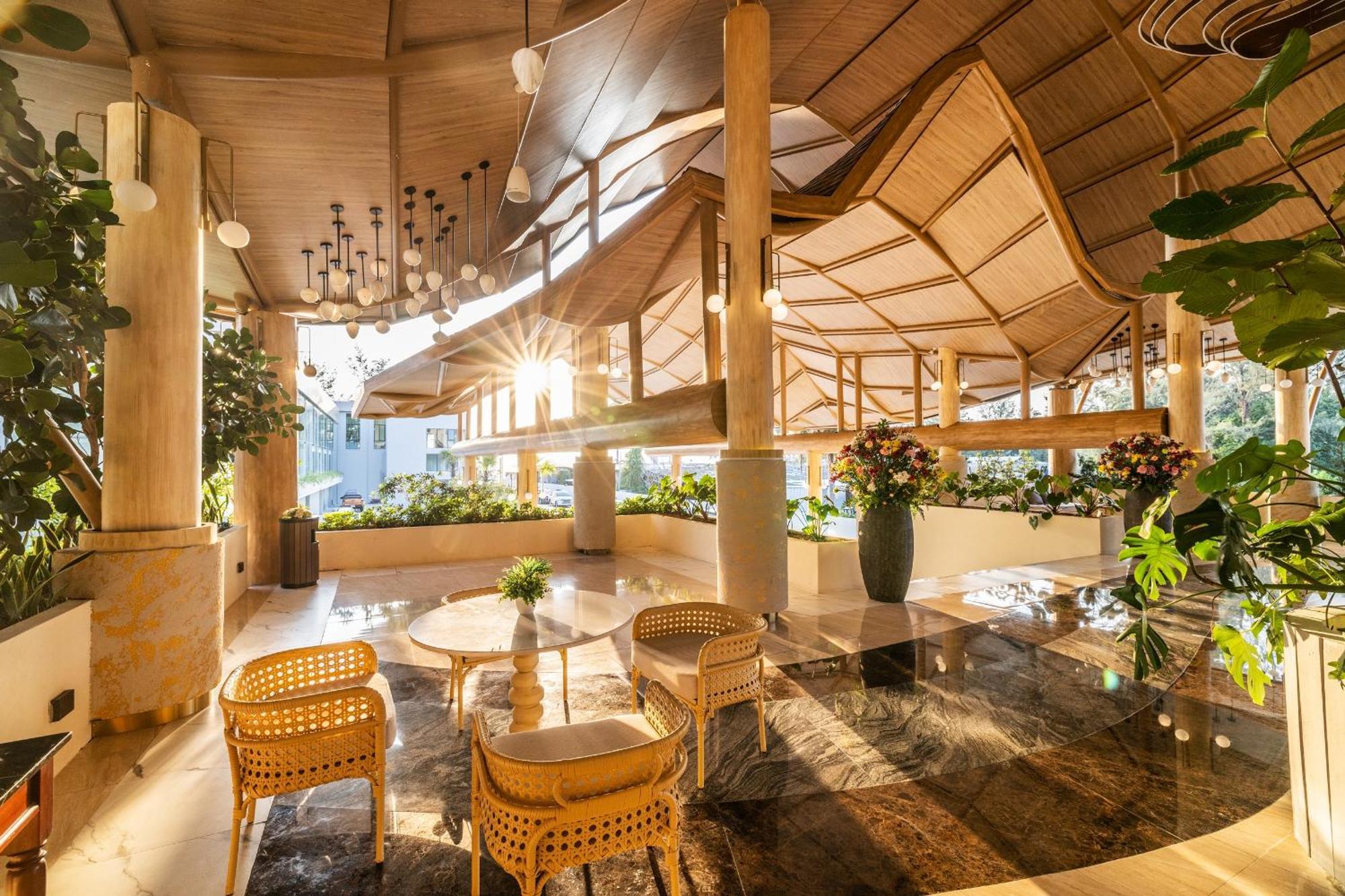 Phuket Emerald Beach Resort Karon Luaran gambar